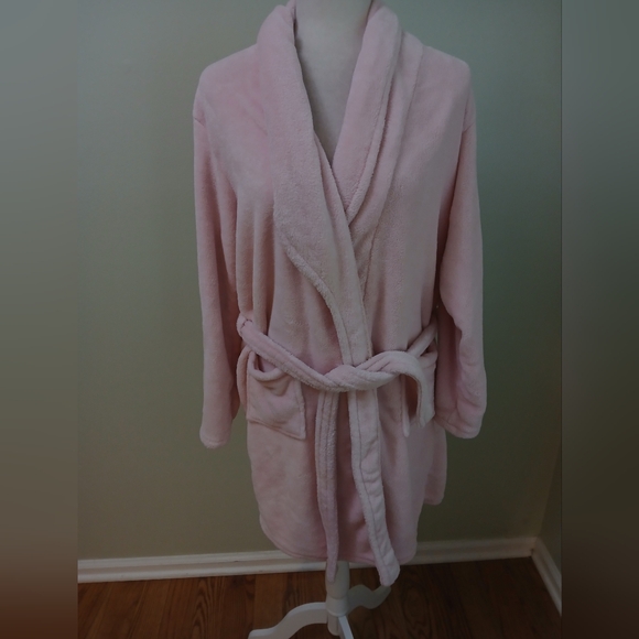 Brookstone Spa Plush Robe - Picture 1 of 5